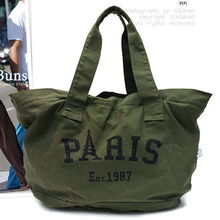 帆布风潮 女装中的硬朗柔情与搭配巧思